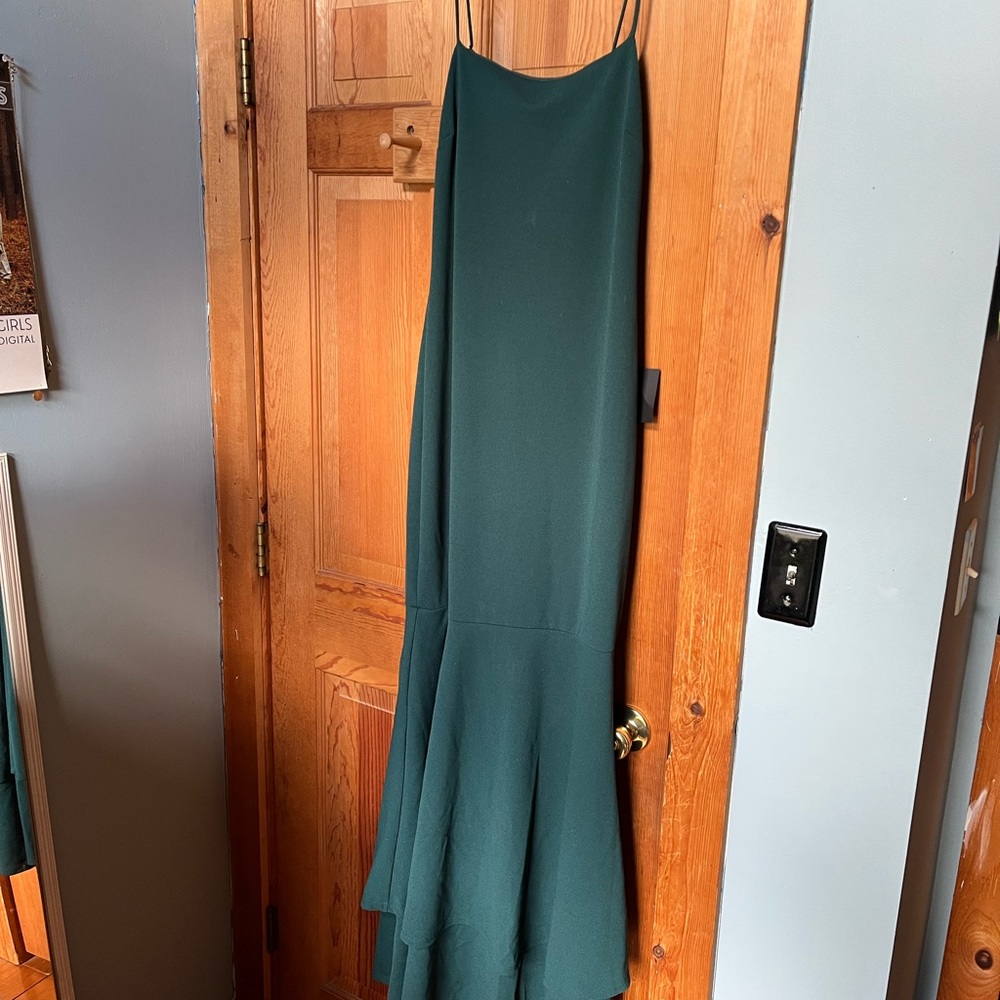 Lulu’s Tier There And Everywhere Trumpet Hem Formal/Prom Dress size Large